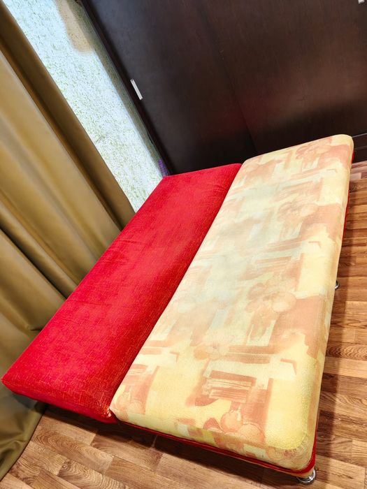 Продам диван,тахта