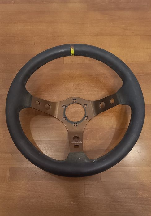 Руль спортивный момо.