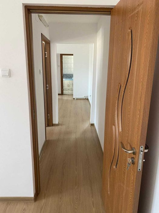 Vand apartament 4 camere