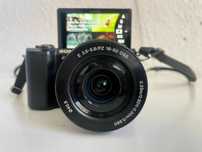 Sony Alpha 5000 + Obiectiv 16-50mm OSS – în stare excelentă