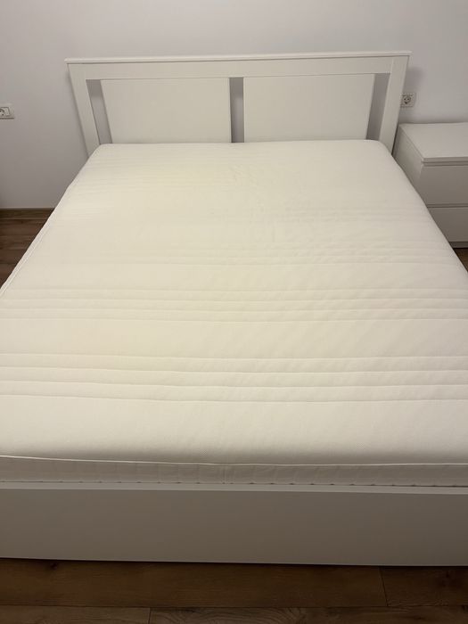 Saltea dormitor din spuma cu memorie 160x200 impecabila