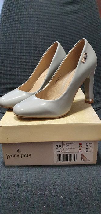 Pantofi gri marimea 35