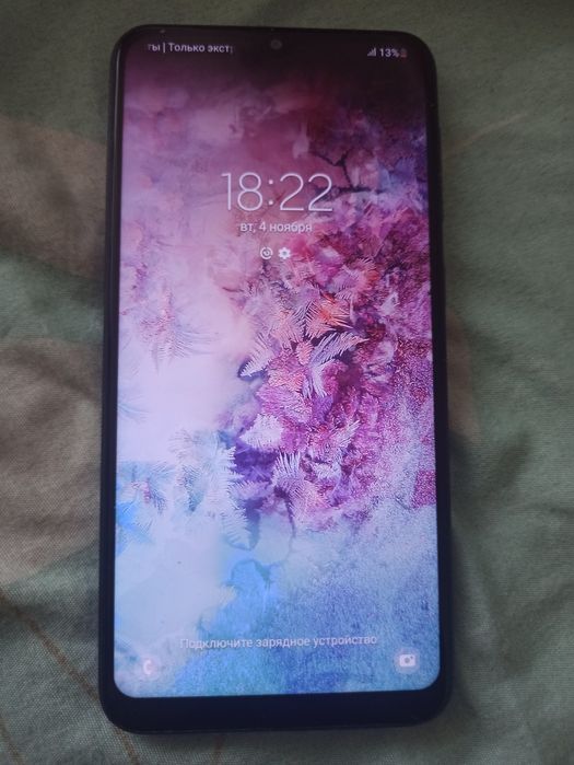 Продам телефон Самсунг 10