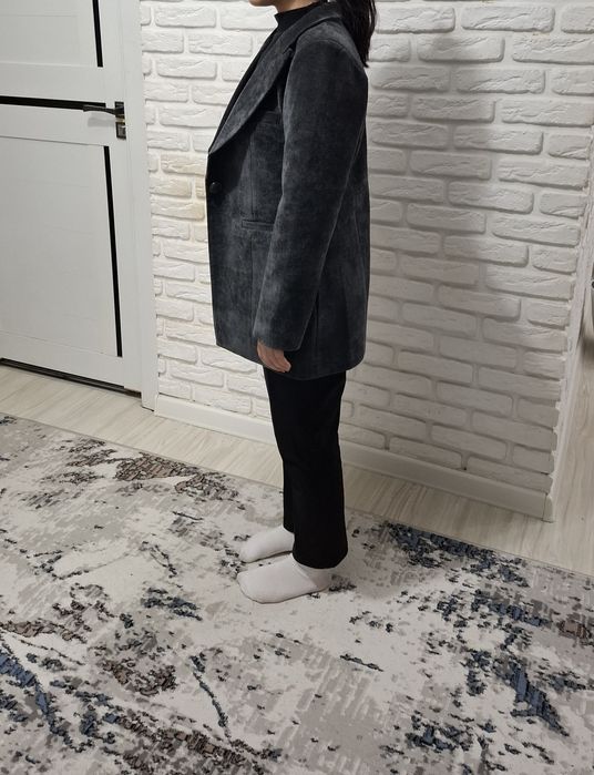 Женский пиджак серый