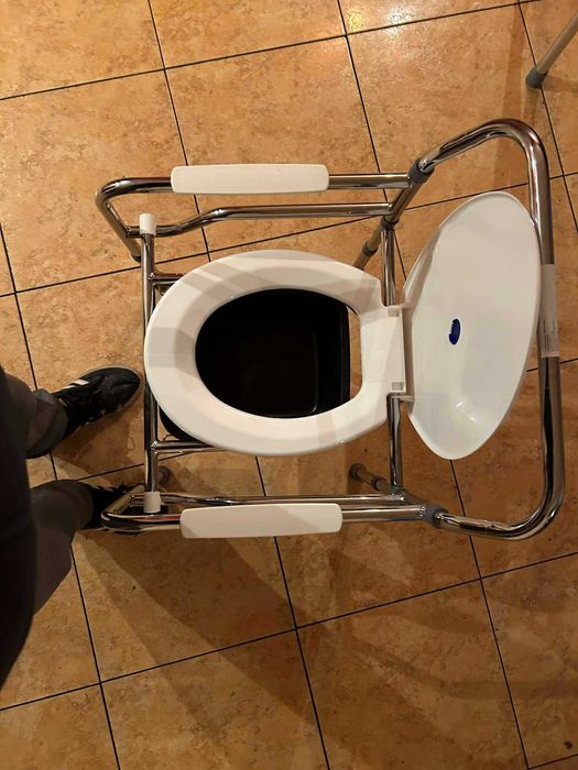 Cadru de mers si cadru toaleta