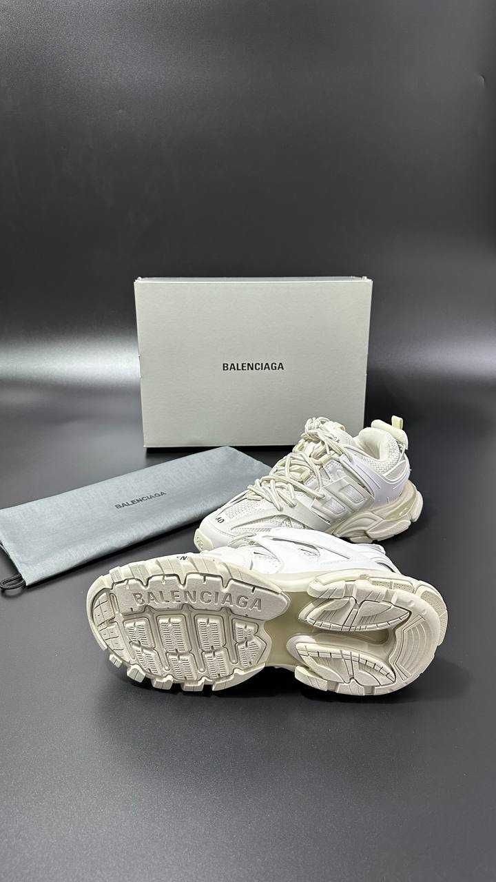 Balenciaga track