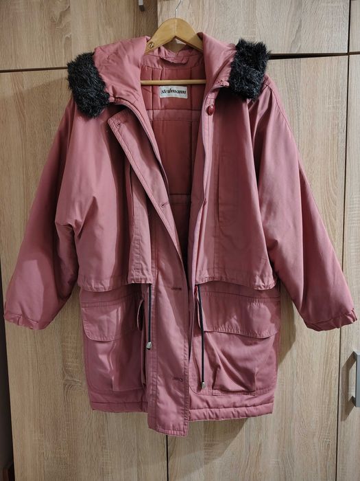 Haină cu glugă pentru iarnă