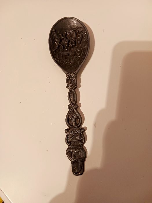 Lingura veche decorativă din cositor