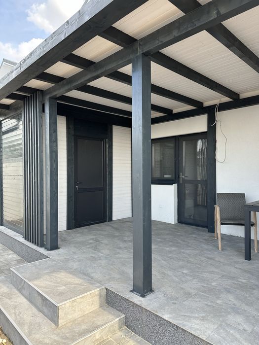 Terasa moderna din lemn