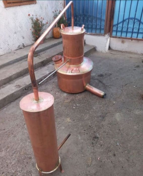 Vând un cazan de făcut țuică la capacitatea de 100 l