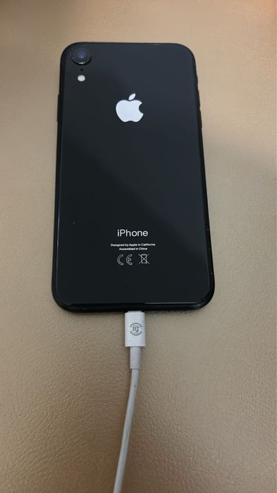 Продам Iphone XR