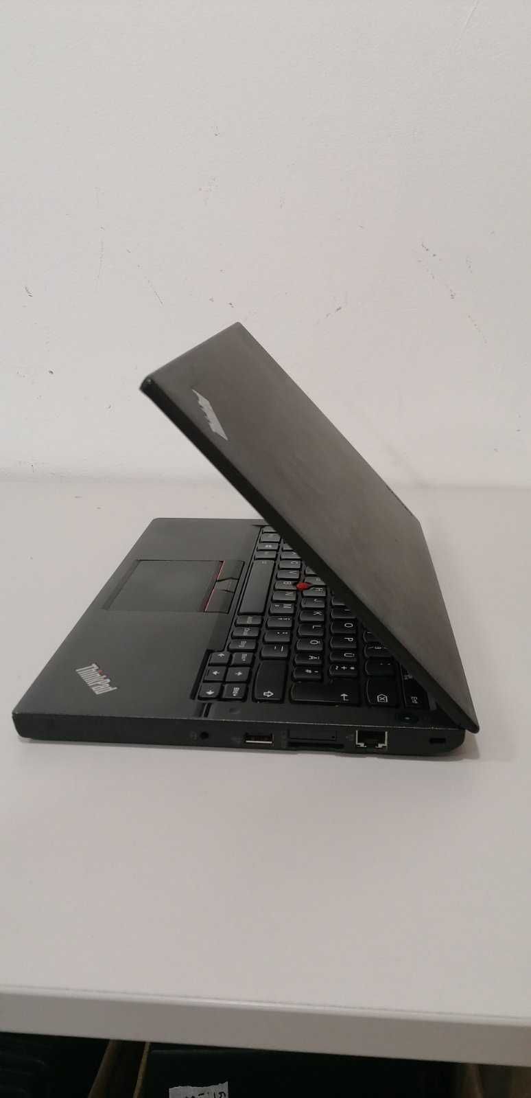 Лаптоп Lenovo ThinkPad X260 i5