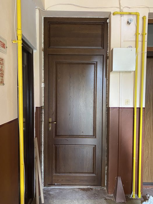 Executam usi interior si exterior din lemn masiv