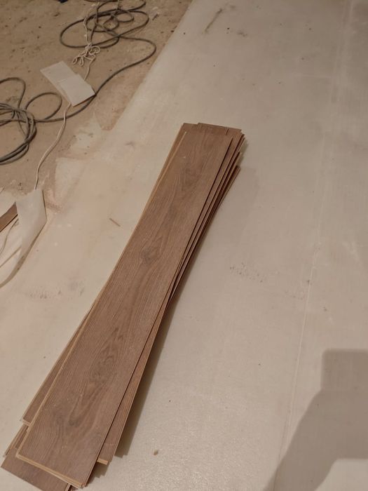 Продам ламинат б/у