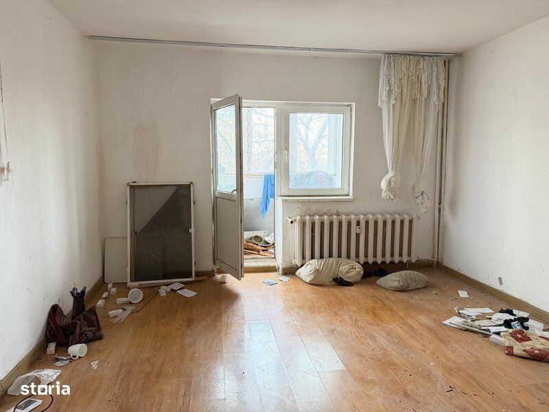 Calea Vitan, intersectie Foisorului, 5 minute Mall Vitan, bloc 1988