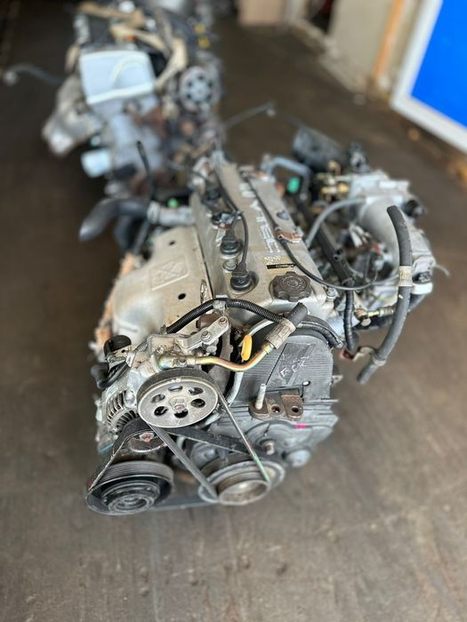 Двигатель контрактный F22B на Honda Odyssey