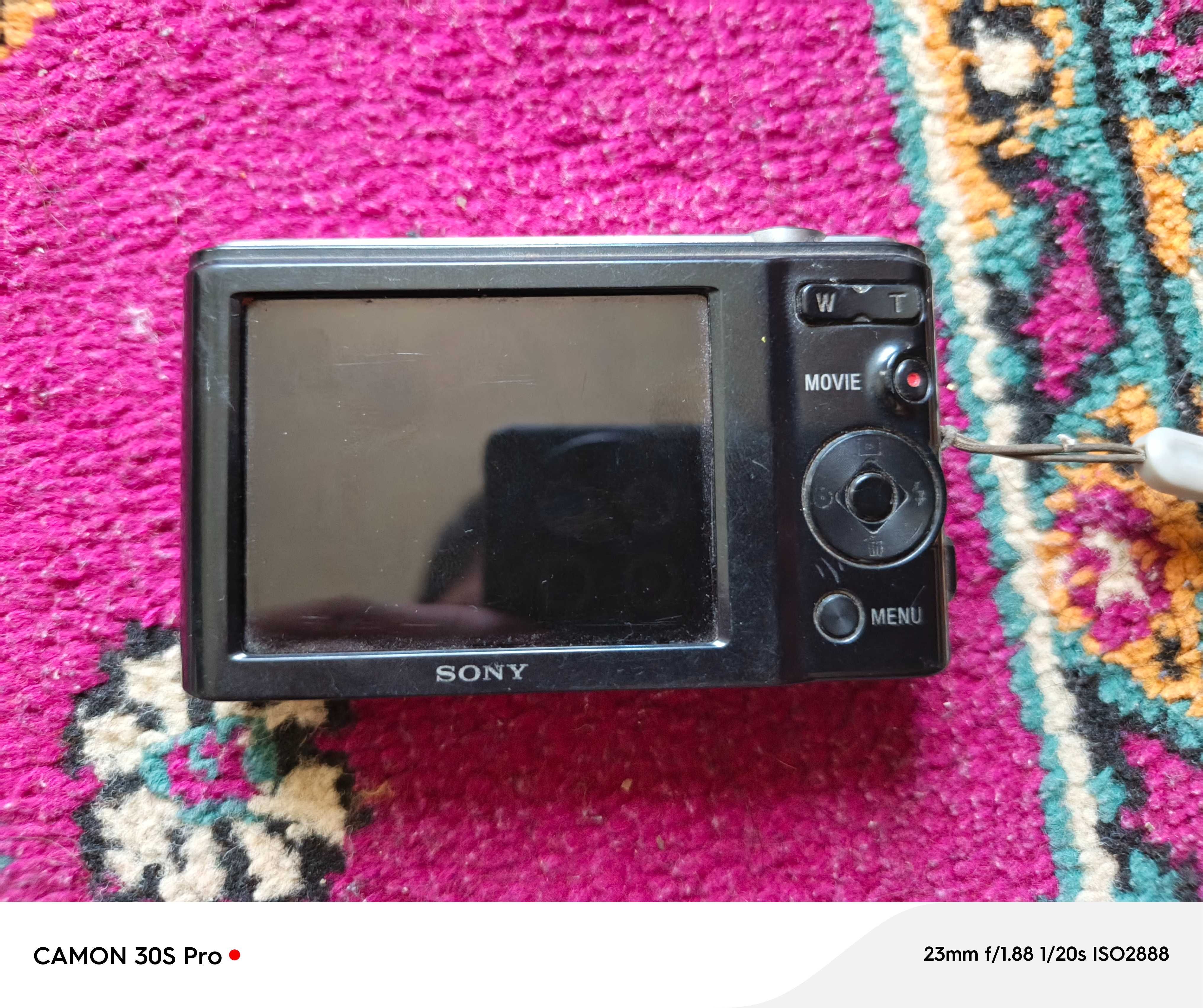 Sony foto video kamera sotiladi. Zaryadchik sotib olib ishlatsa boladi