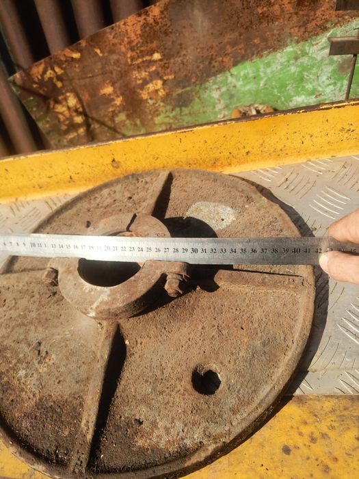 Подпятник. Башмак для автокрана.