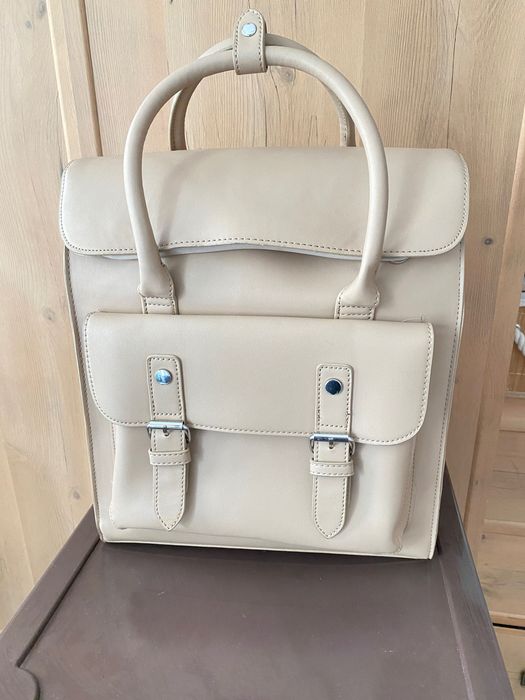 Infinity кожена раница