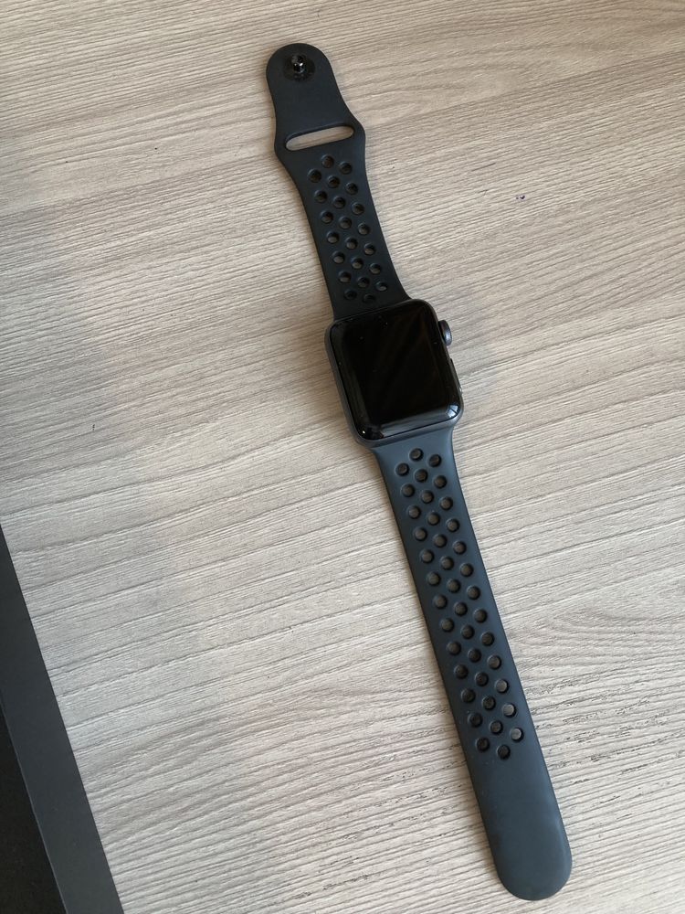 Часы Apple Watch 3 коллаборация с Nike