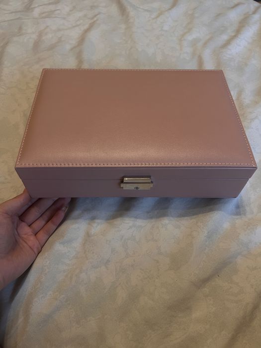 Шкатулка для украшений