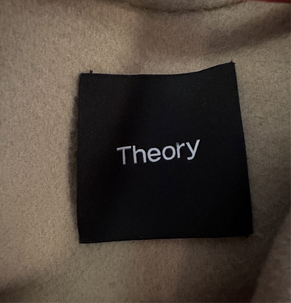 Trench Theory lana si casmir