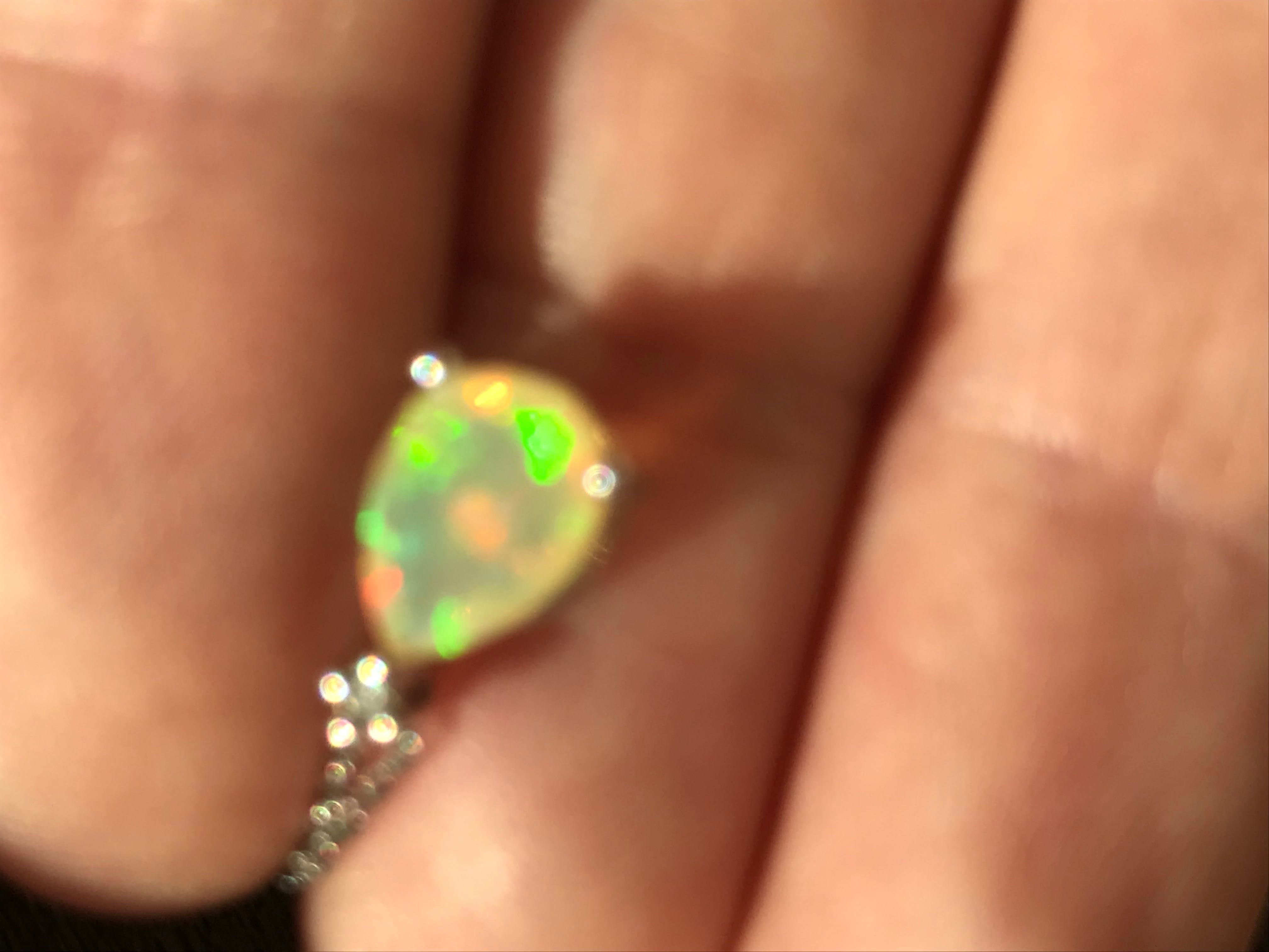 pandant aur 14k- lant de 18k opal etiopian si diamant