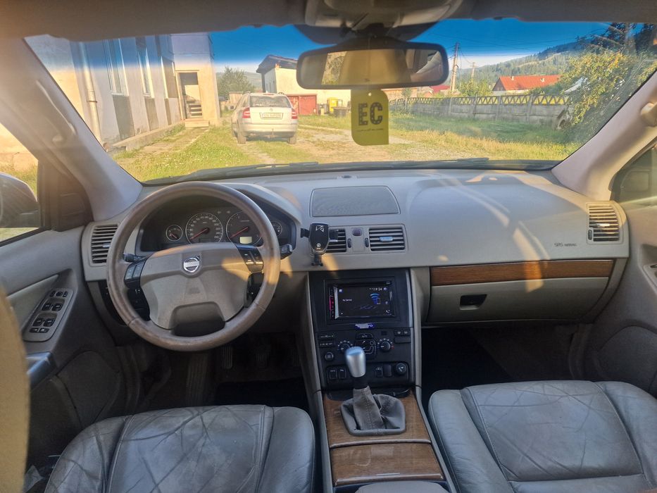 Vand Volvo xc 90 2.4 negociabil
