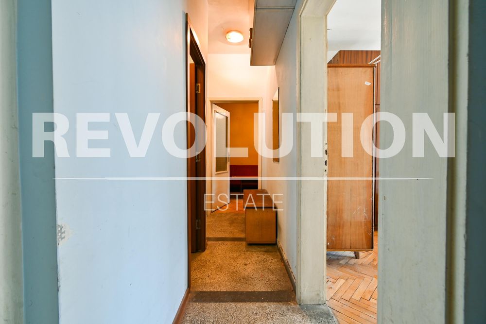 Дава се под наем Тристаен апартамент в София, Лозенец - 80 кв.м за 500 € - Снимка #11