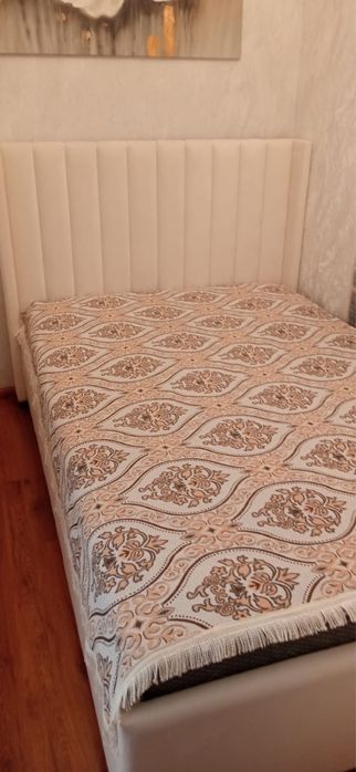 Кровать с матрасом новый