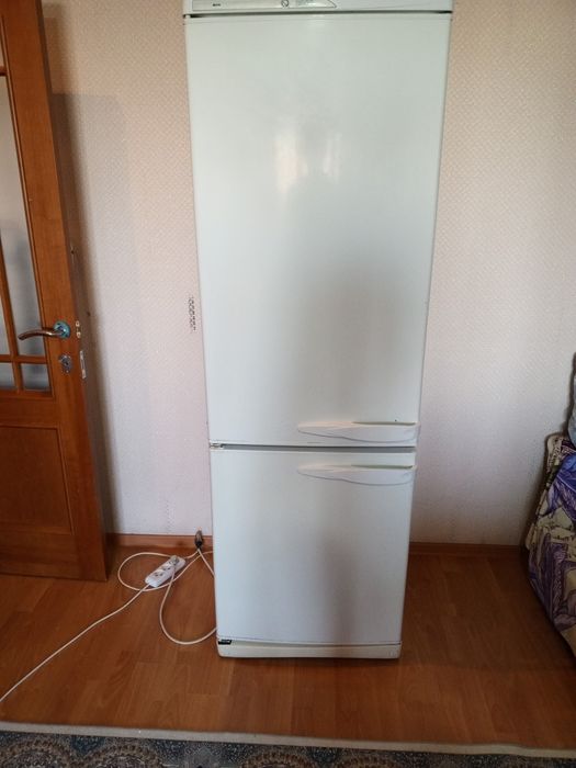 Холодильник Бу Стинол