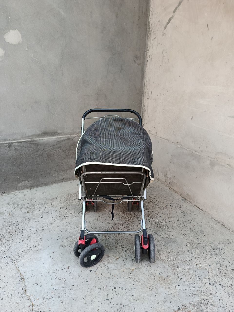 Срочно продается коляска
