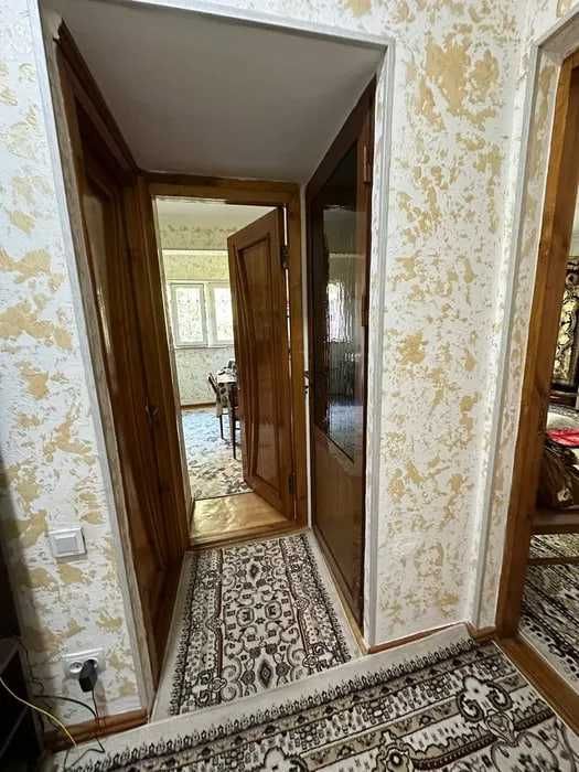 срочно продается квартира 2/2/4 Юнусабад 4 квартал 55 кв.м 70000$