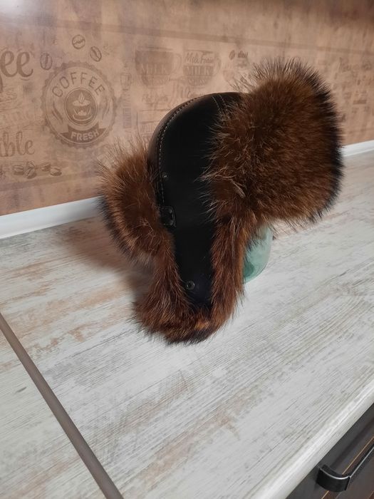 Продам мужскую шапку из енота