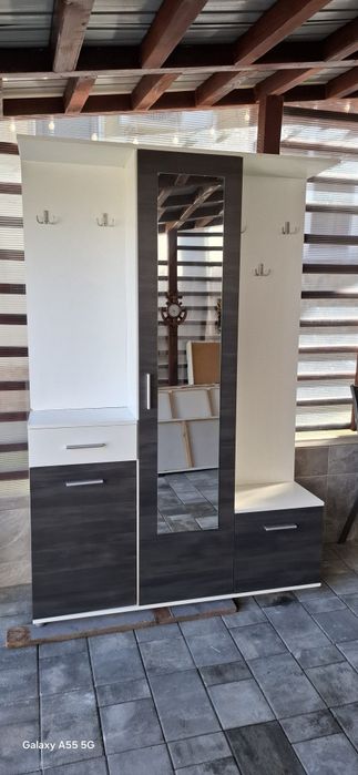 Mobilier living în stare bună