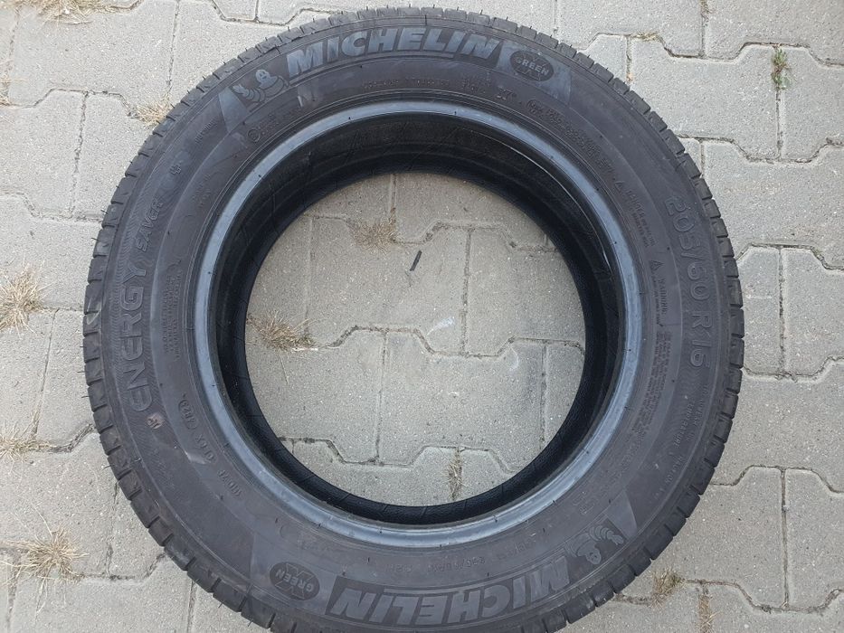 Vând set cauciucuri MICHELIN 205 60 R16