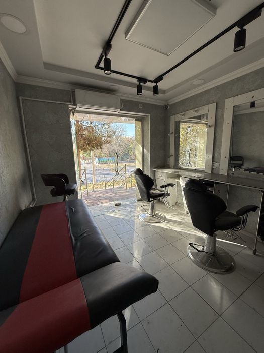 Мини Салон с Мебелью Вдоль дороги