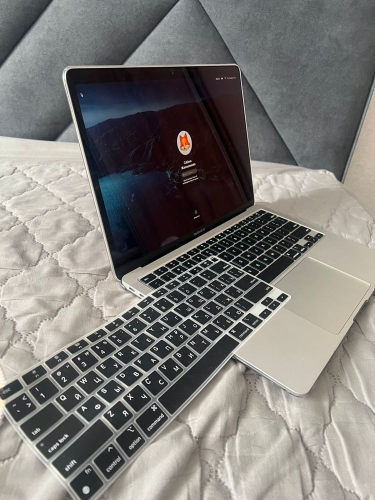 Продается macbook air 13