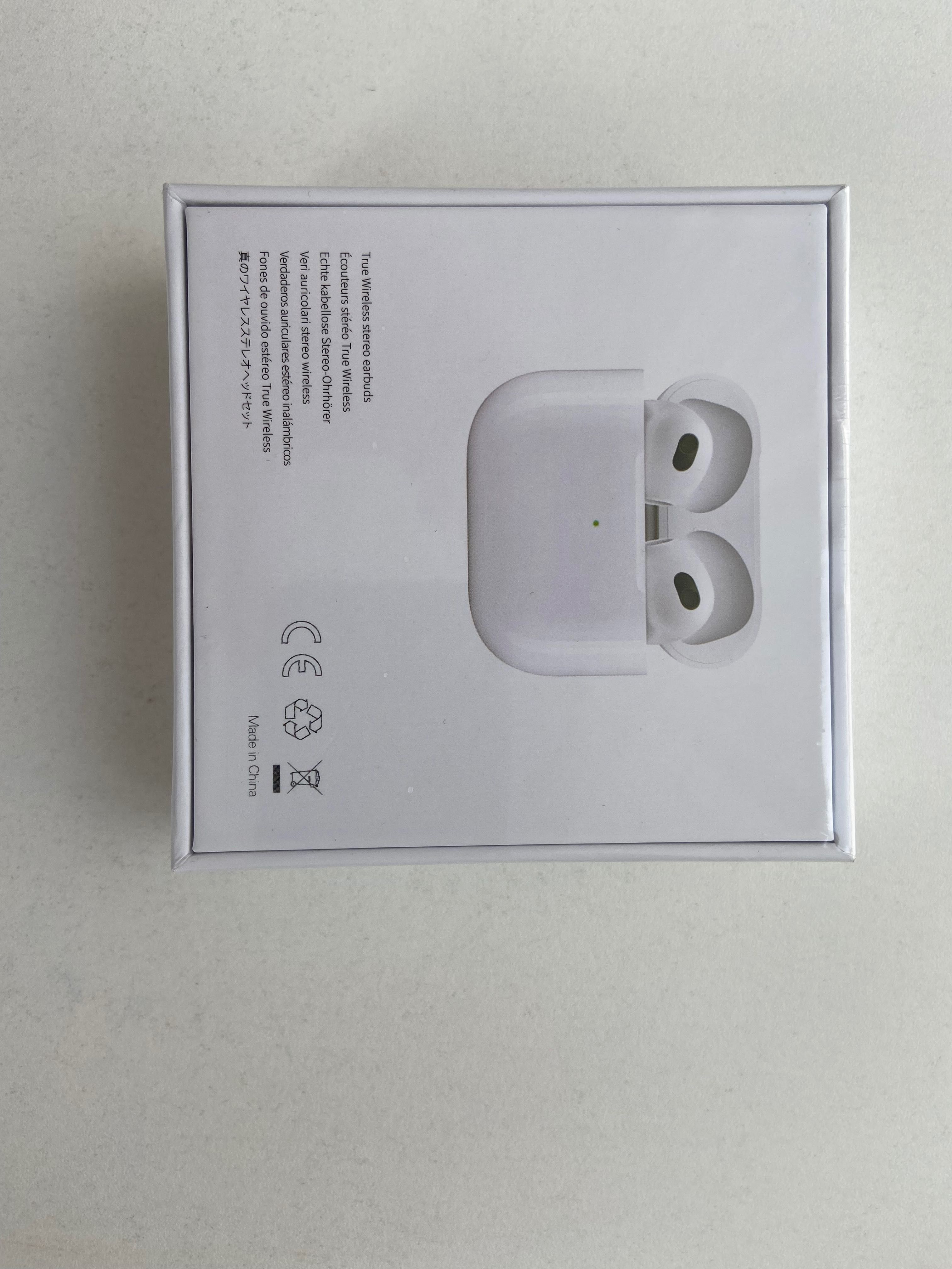 AirPods 2, 3  наушник