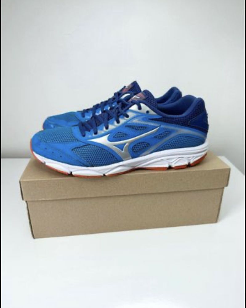 Mizuno Running (42.5) Маратонки