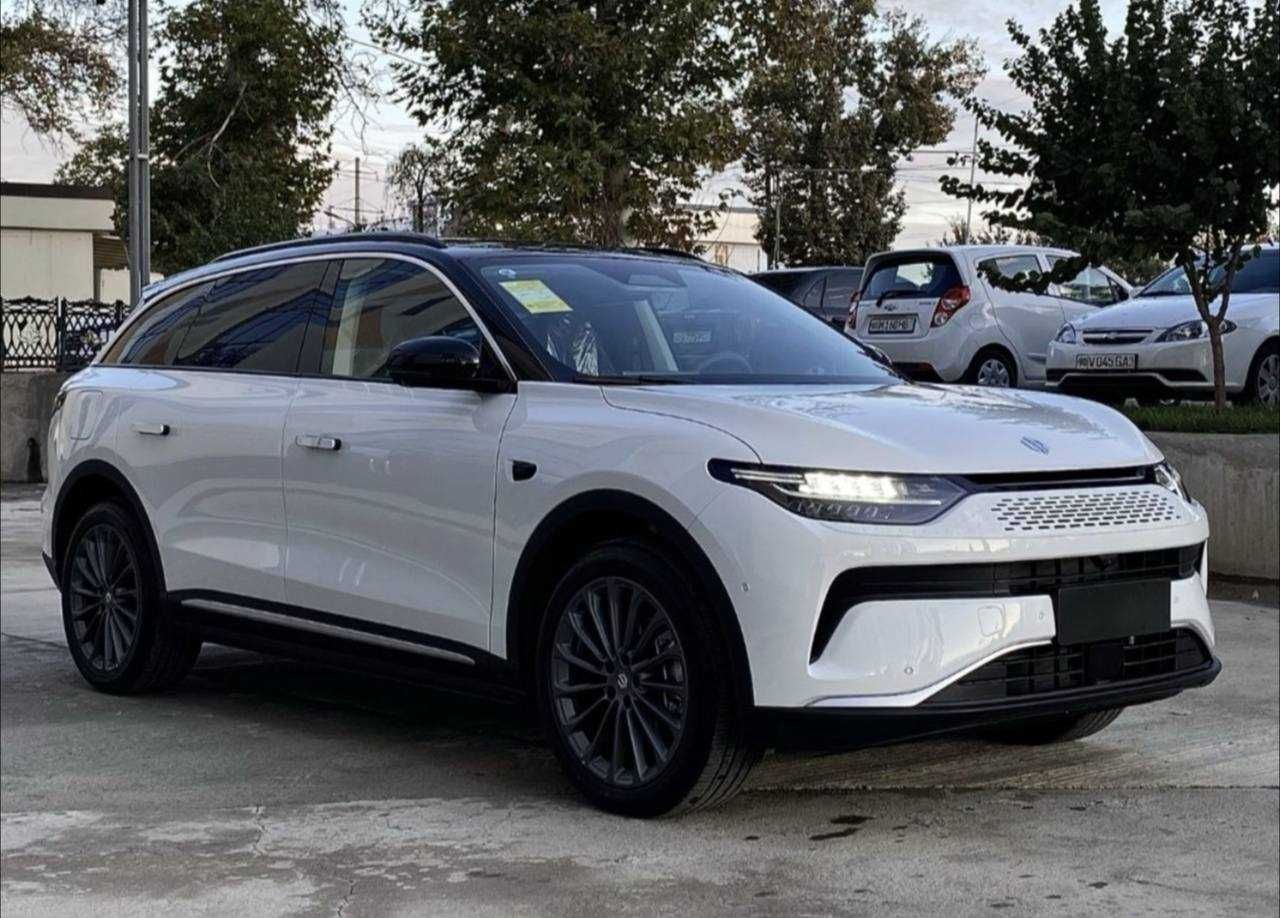Leapmotor C11 naxt va nasiya savdo yillik 10%