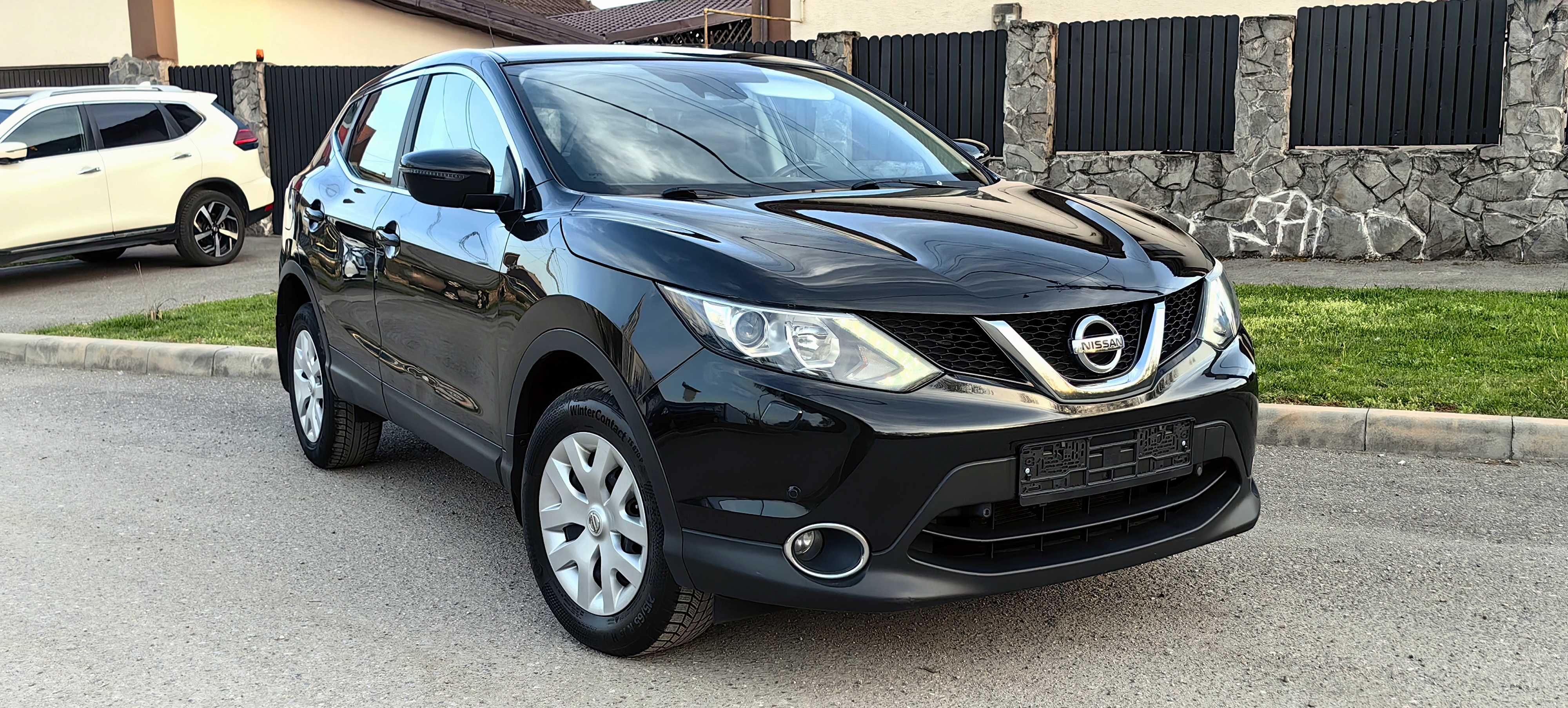 Qashqai Euro 6 // 2016 // Navi // Camera marsalier // Lane assist