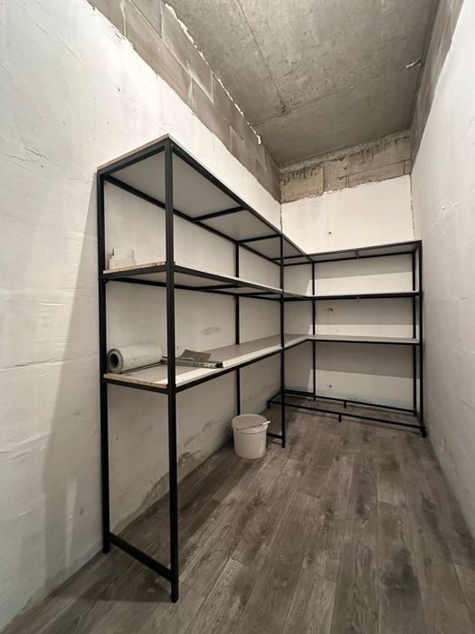 Сварка стеллажей в кладовки. Полки