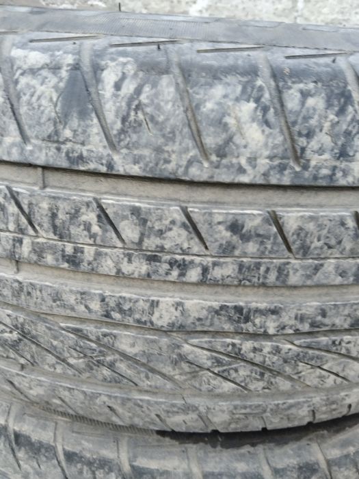 Бу резины 3 штуки