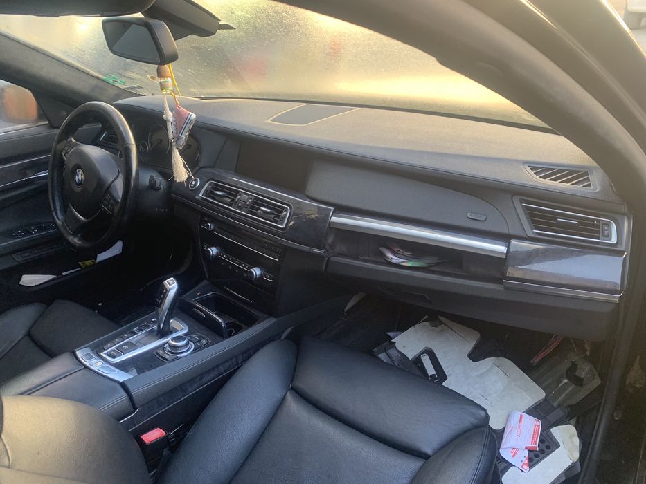 Продаваме на части бмв ф01 750и bmw f01 750i