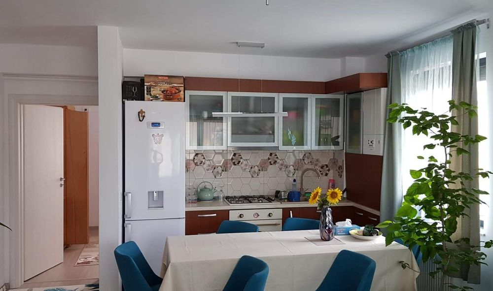 Apartament 3 camere decomandat | 2 minute de plaja