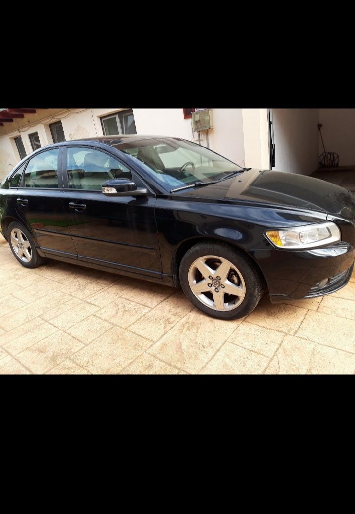 Vând mașină Volvo S40