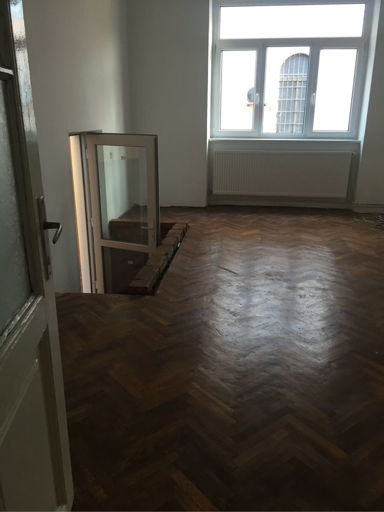 Inchiriez spatiu comercial sau pentru birouri ultracentral