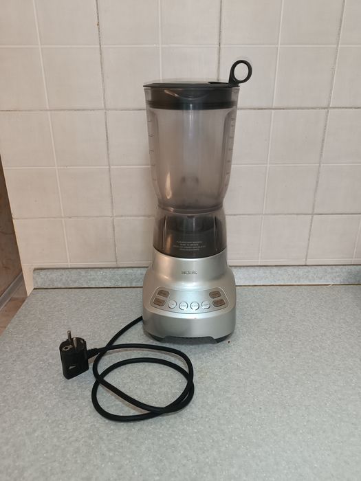 Блендер в отличном состоянии