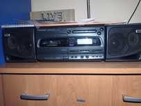 Vând radio casetofon cu CD player  !